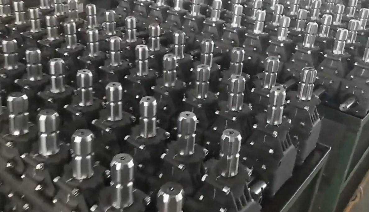 Agricultural EP150 Series 11HP 1:1 Ratio Fertilizer Spreader Gearbox