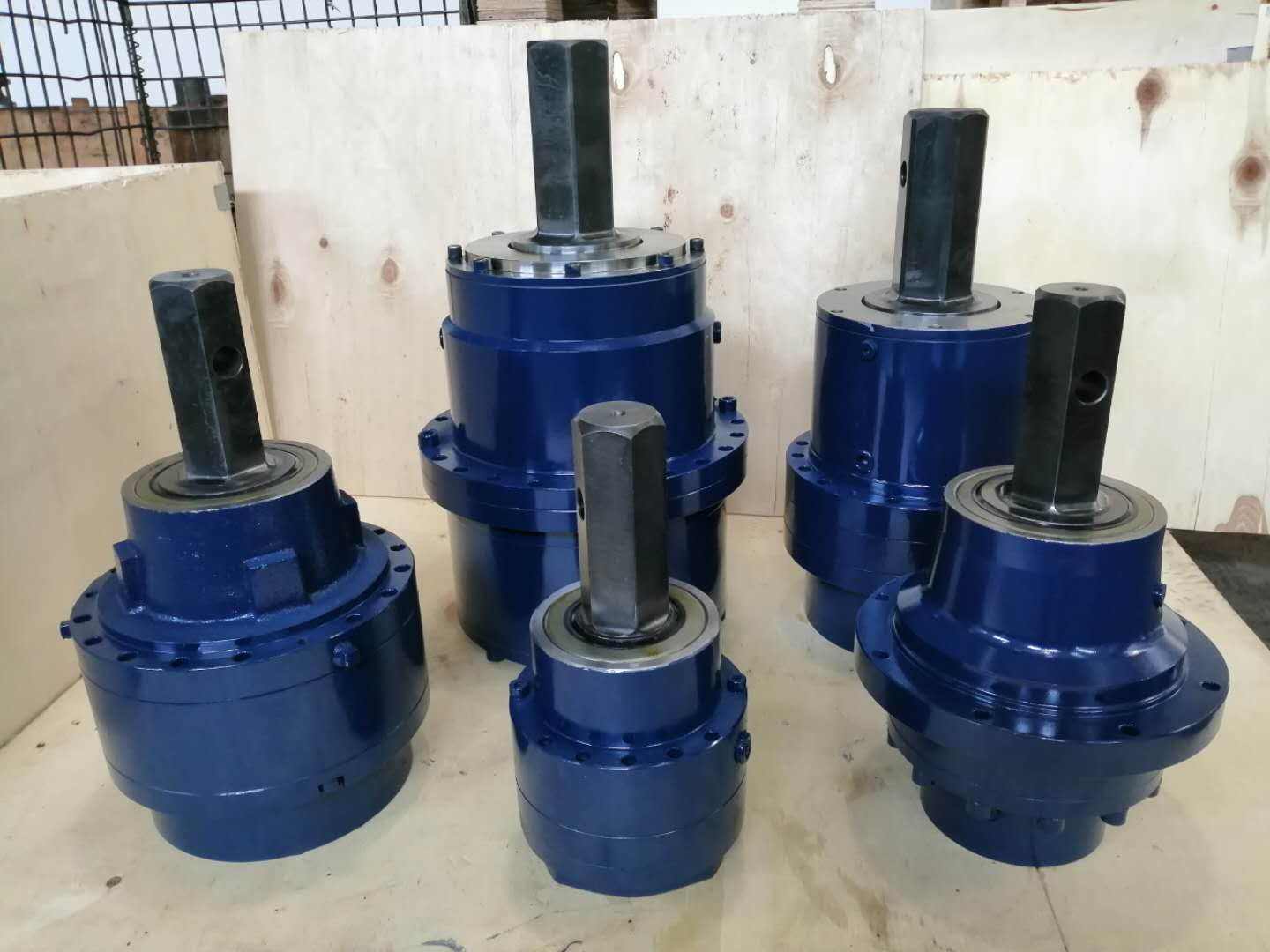 Hydraulic Tracked Vehicle Power Wheel Winch Gear Drive Planetary Gearbox Speed Reducer Replacement Of Brevini Bonfiglioli