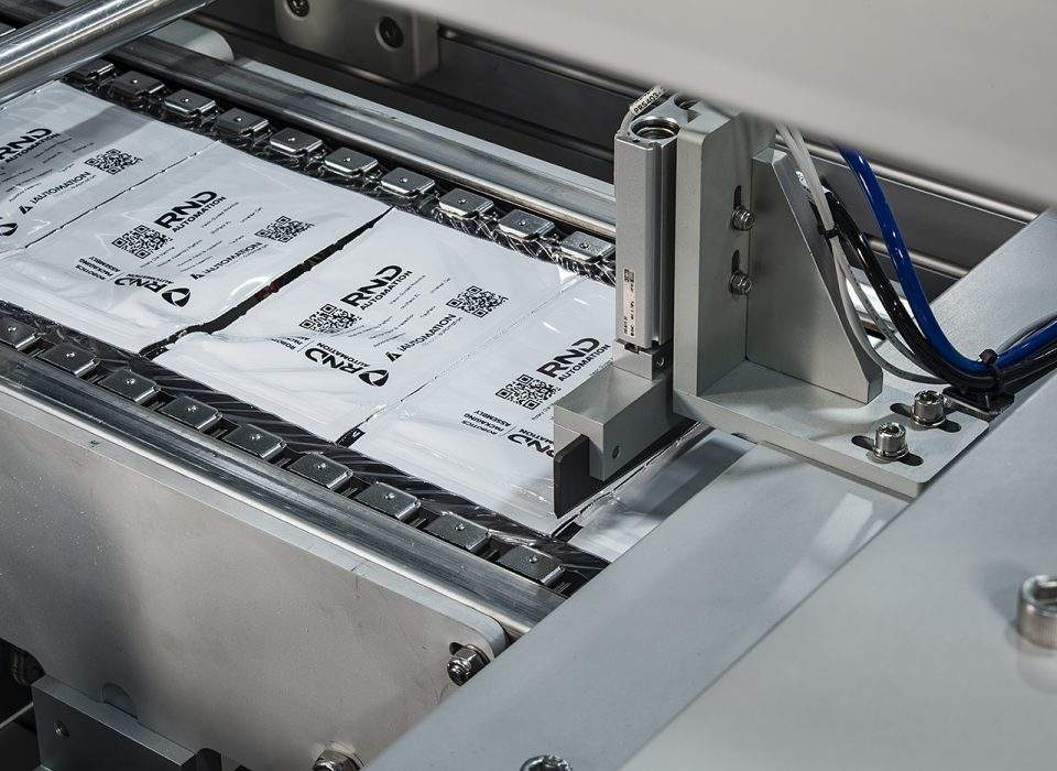 1 Tip Clamp (Type E) 08B1GC-E Stainless Steel Gripper Roller Chain for Form Fill and Vacuum Seal Wrapping