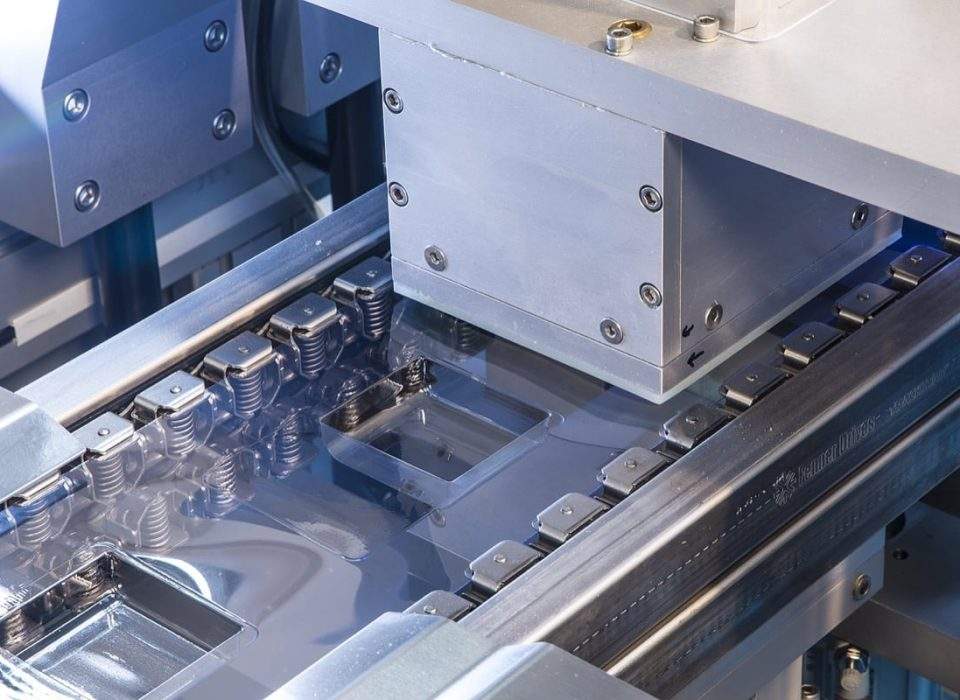 1 Tip Clamp (Type E) 08B1GC-E Stainless Steel Gripper Roller Chain for Form Fill and Vacuum Seal Wrapping