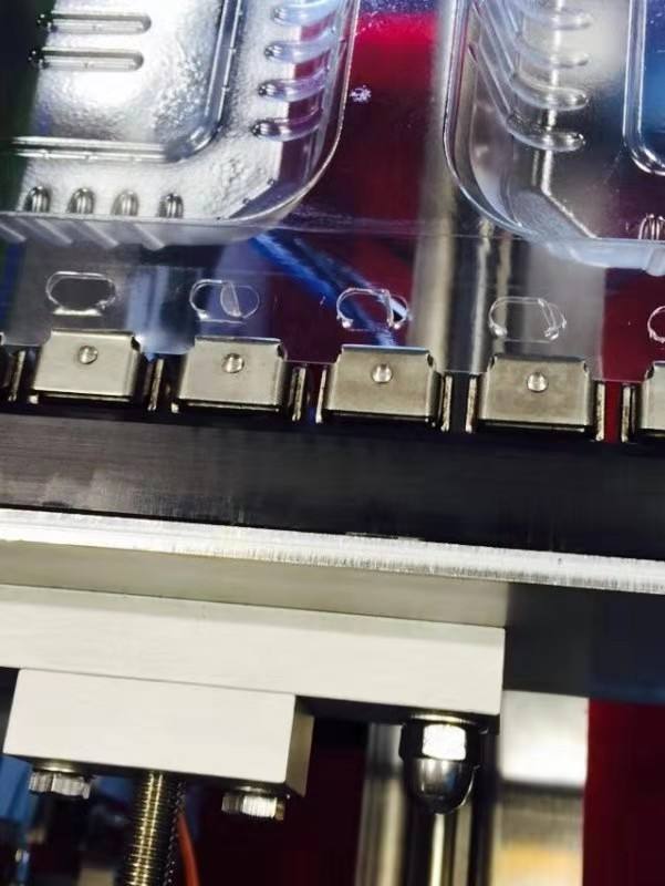 1 Tip Clamp (Type E) 08B1GC-E Stainless Steel Gripper Roller Chain for Form Fill and Vacuum Seal Wrapping