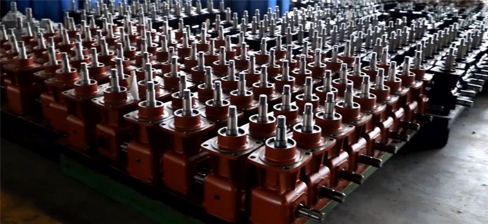 EPT BA1081 Spiral Bevel Gearbox for Farm Machinery