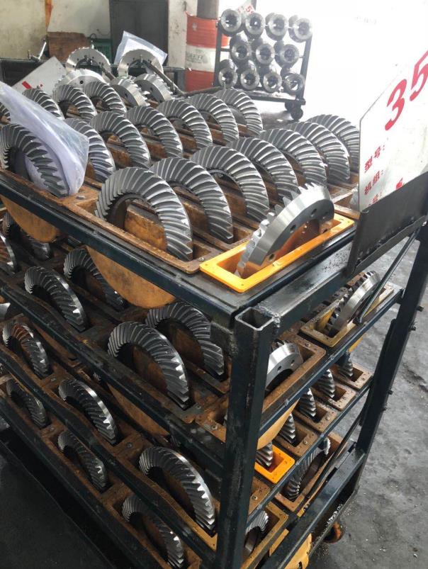 LX-8 Customized Good Quality Miter CNC All Material Stainless Steel Plastic Hypoid Helical Spiral Bevel Gear for Sale